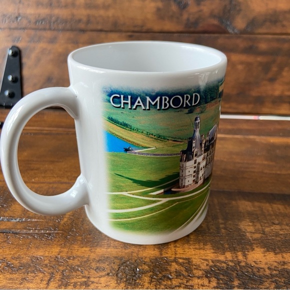 Chambord Chateau Castle Loire‎ Valley France Ceramic Souvenir Mug. - Picture 4 of 6